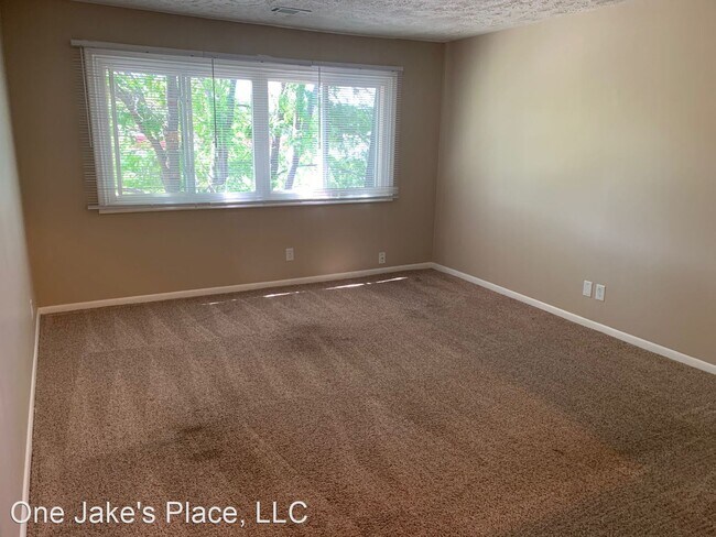 Building Photo - 2020 S 55th St