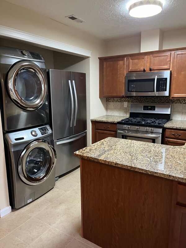 Building Photo - 3618 SE 67th Ave