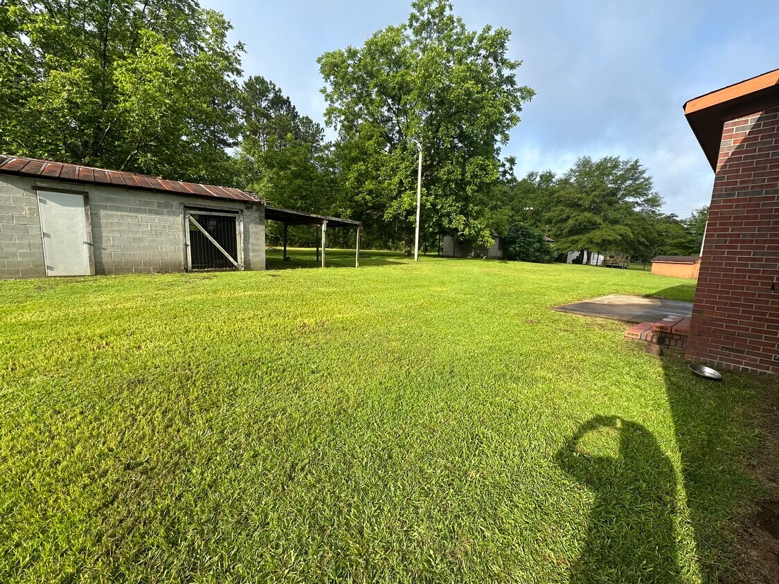 Building Photo - 1101 Phillips Rd