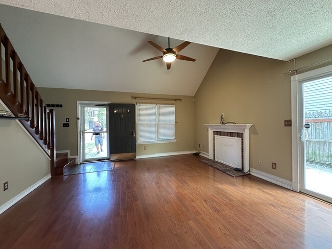 Building Photo - 3990 Roebling Ln