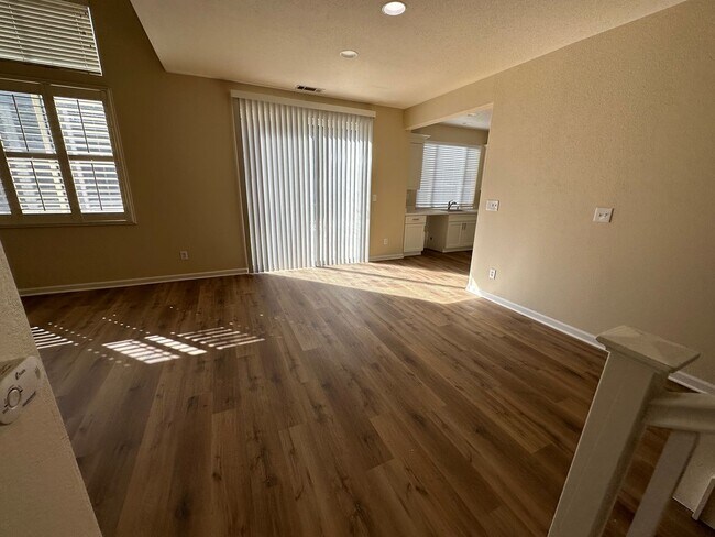 Foto del edificio - Beautiful 5 Bedroom 3 Bath Antioch Home