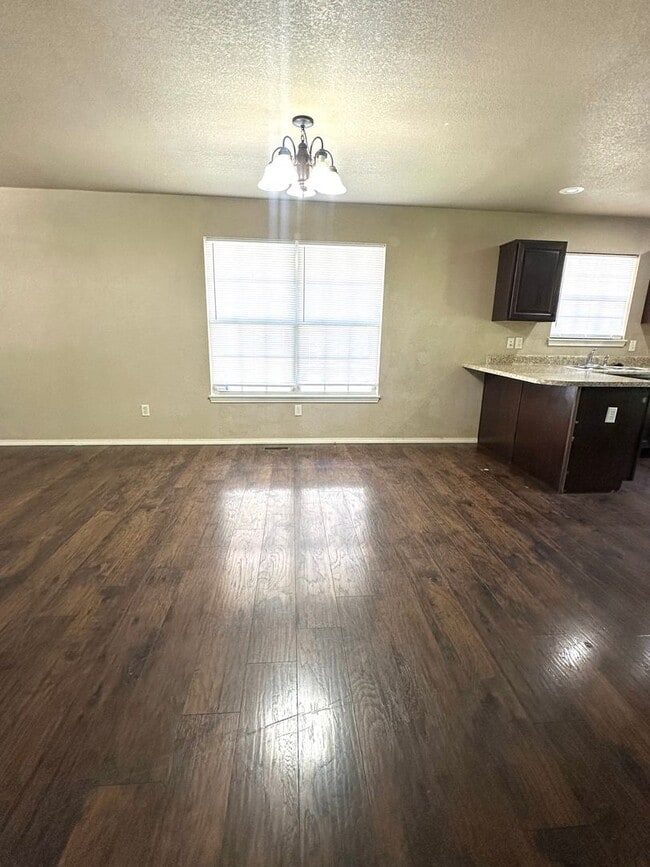 Building Photo - Spacious 3 Bedroom Home with 2-Car Garage