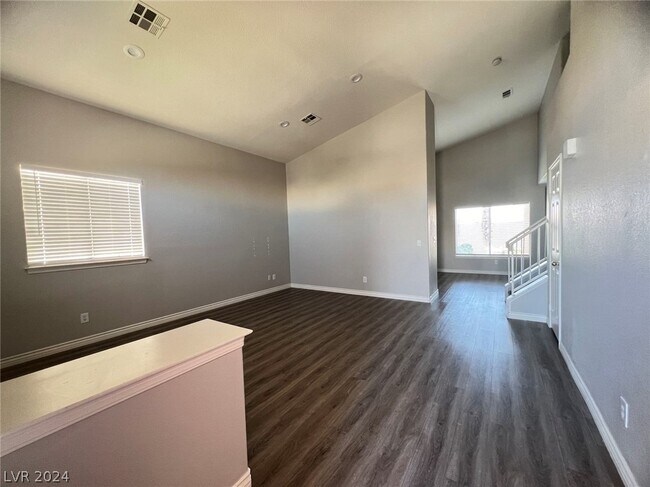 Building Photo - 9317 Mountain Rise Ave