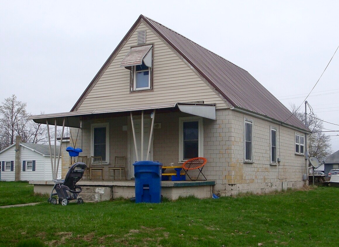 Primary Photo - 701 S Section St