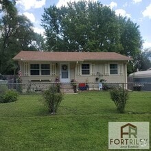 Building Photo - 1405 Bel Air Dr