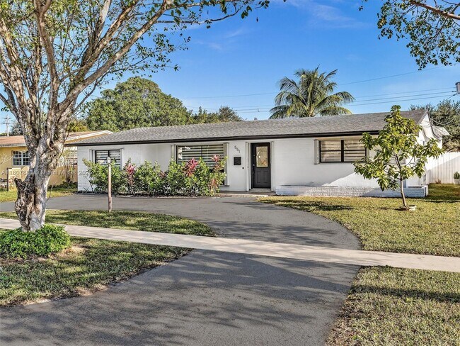 Foto del edificio - 551 Crescent Dr