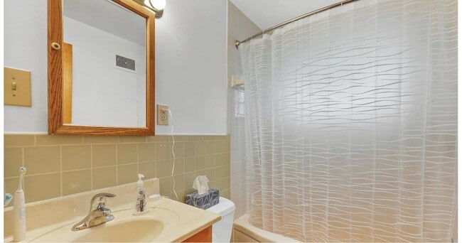 Building Photo - 306 Palomino Ln