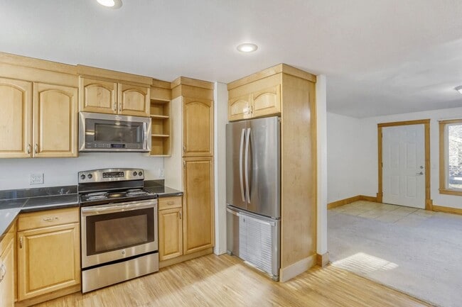 Foto del edificio - Amazing 3bed/1.5bath with Attached Garage in Kirkland!