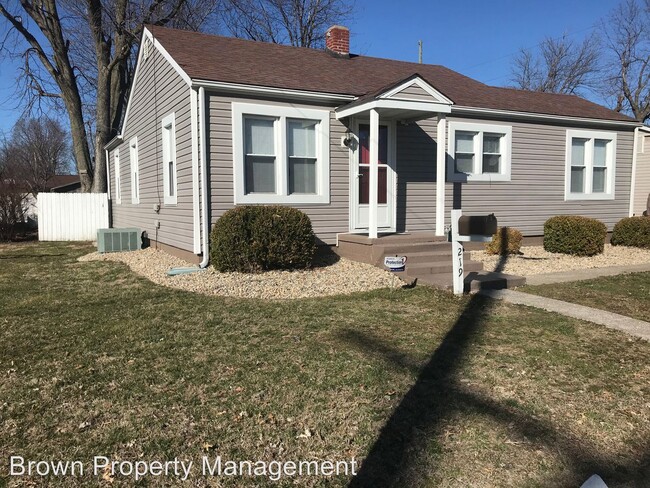 Building Photo - 3 br, 1 bath House - 219 W. County Rd.