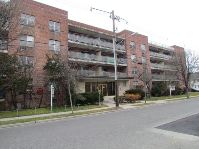 76 S Bergen Place Apartments - 76 S Bergen Pl