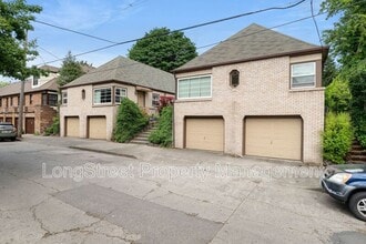 Building Photo - 130 SE 31st Ave