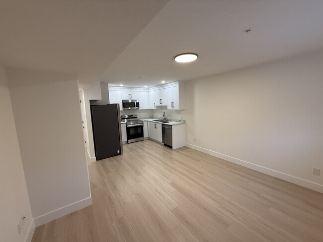 Photo du bâtiment - 631 Eighth St