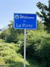 Building Photo - 302 Shoreacres Blvd