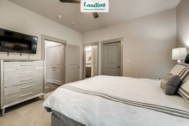 Foto del edificio - 120 W CityLine Dr