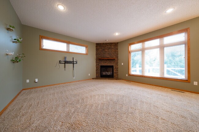 Foto del edificio - 2686 148th St W