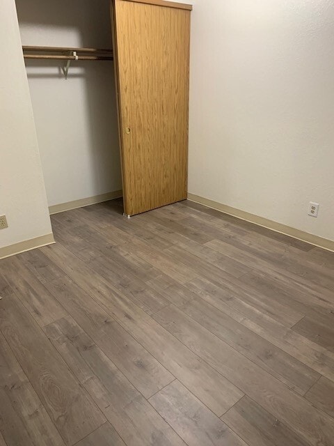 Building Photo - Mirrorwood Apartments