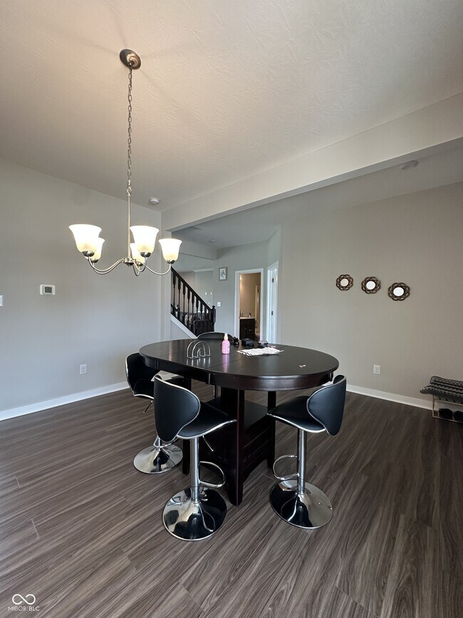 Foto del edificio - 5499 Wood Spg Ln