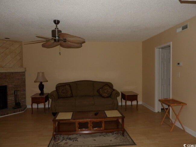Building Photo - 4286 Pinehurst Cir