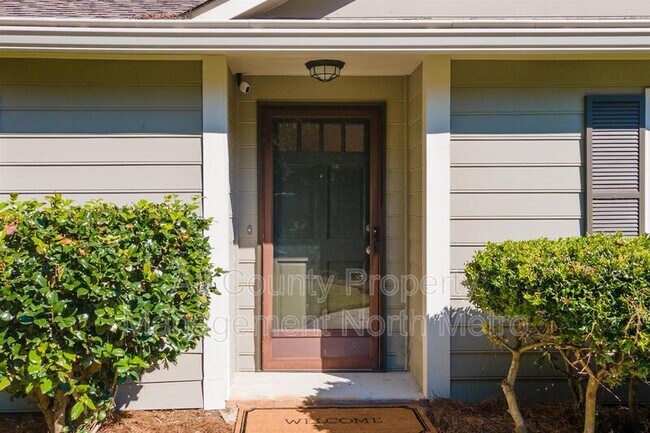 Building Photo - 4871 Post Oak Tritt Rd