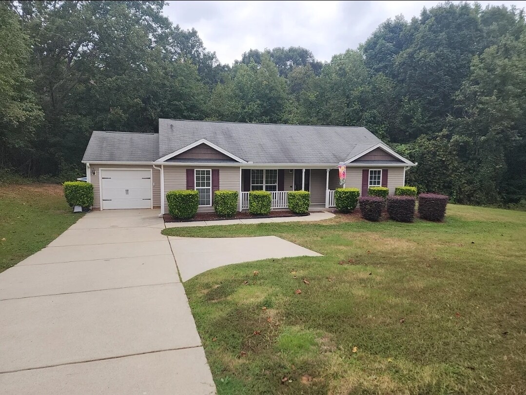 Foto principal - 215 McKenzie Dr