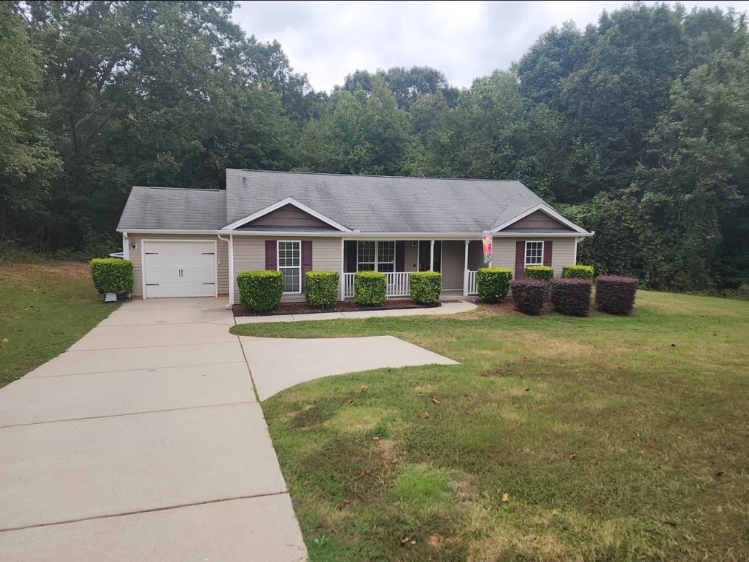 Primary Photo - 215 McKenzie Dr