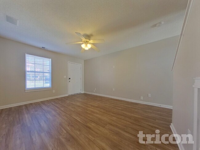 Foto del edificio - 153 Cottage Lake Way