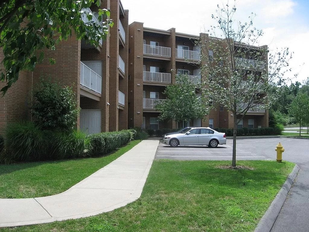 Primary Photo - 740 Mix Ave
