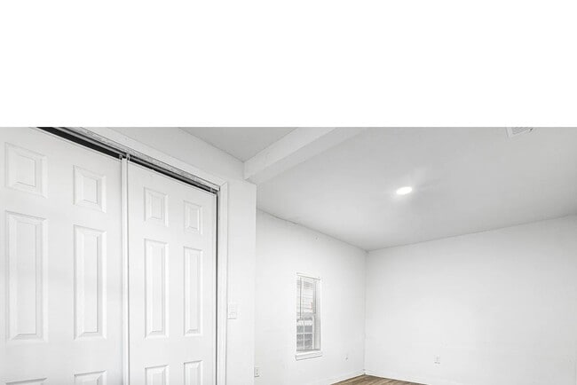 Building Photo - 3537 S Laredo St