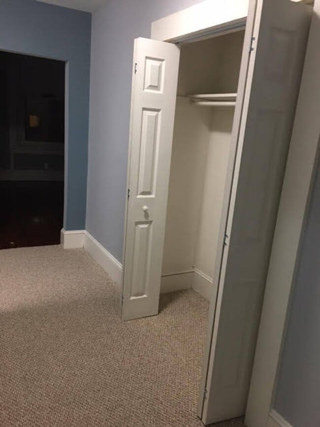 Building Photo - 1118 St Paul St