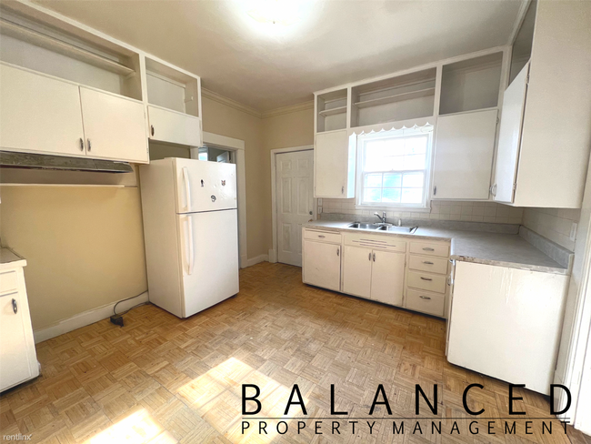 Building Photo - 3 br, 1 bath House - 134 SW Fillmore St Lo...