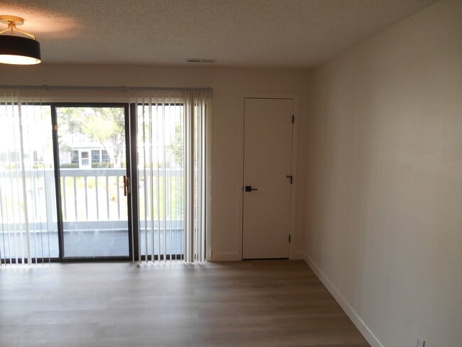 Building Photo - 3700 Golf Colony Ln