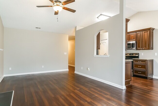 Building Photo - 5515 Scenic Brook Ln