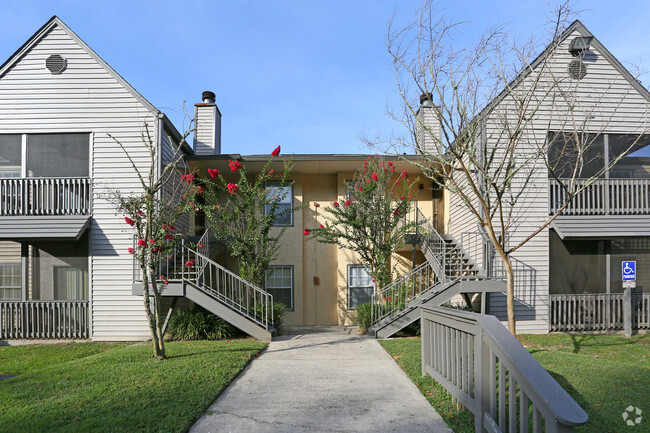 Foto del edificio - The Oaks at Lake Jackson