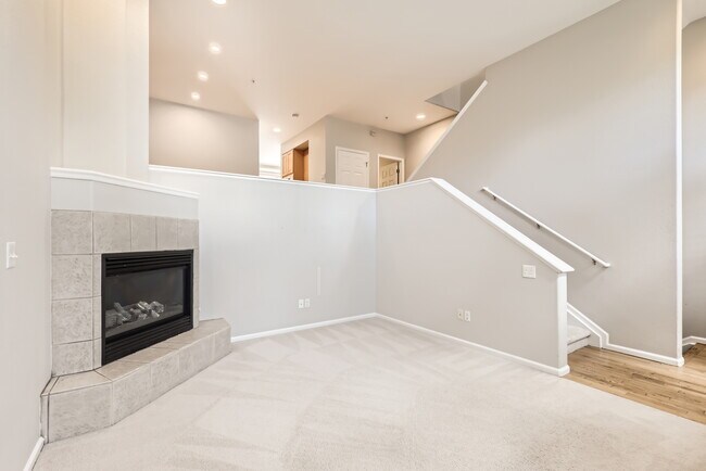 Building Photo - 454 S Lafayette St