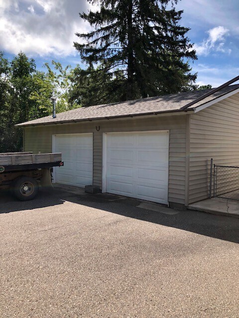 Foto del edificio - 3 Bedrooms, 2.5 Bathrooms Single Family Home in Crosby, MN w/2.5 car insulated garage