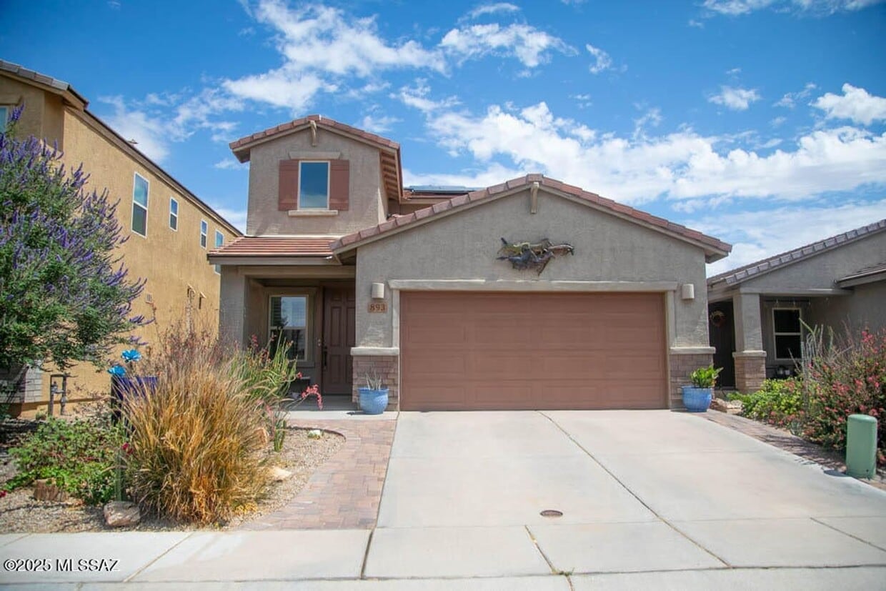 Primary Photo - Great home in Madera Highlands!