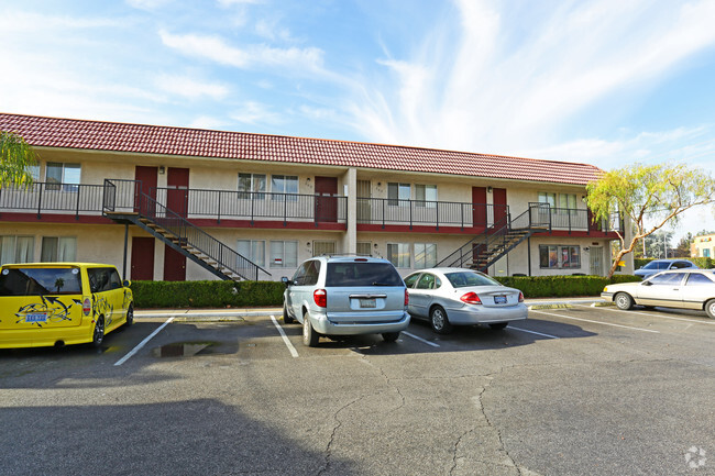 Building Photo - Villa Corona Apartments