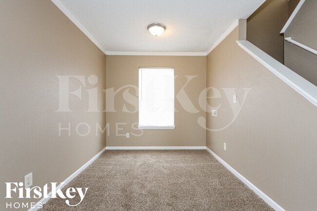 Building Photo - 347 Venus Dr