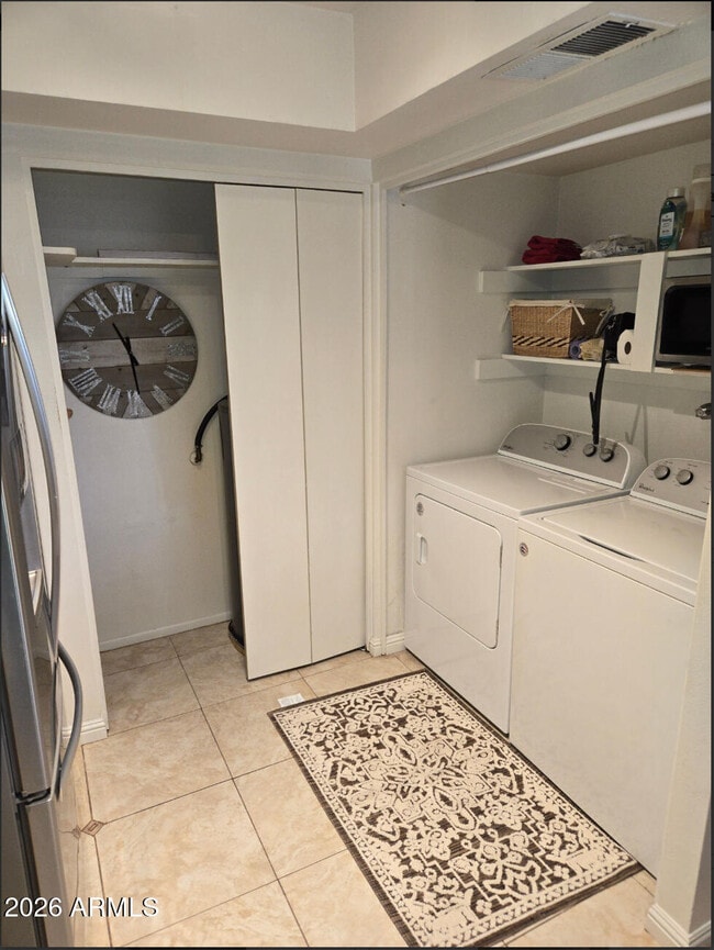 Building Photo - 6148 N 30th Ave