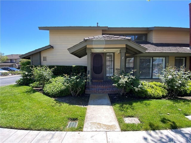 Primary Photo - 18153 Rustic Ct
