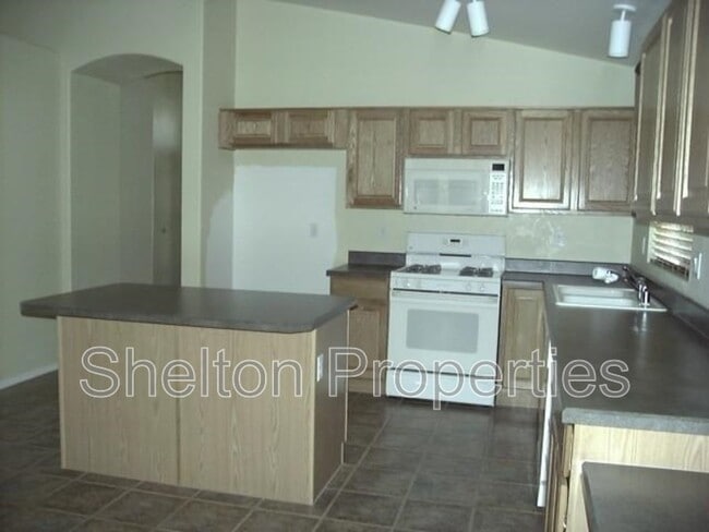 Building Photo - 12917 W Earll Dr