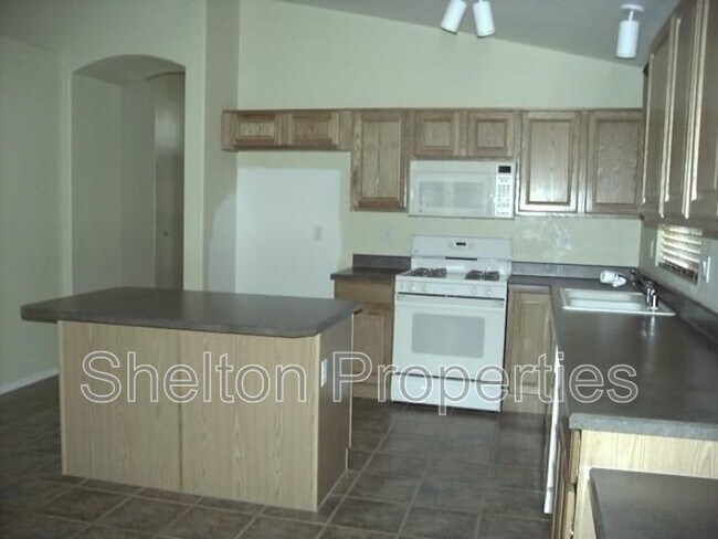 Foto del edificio - 12917 W Earll Dr