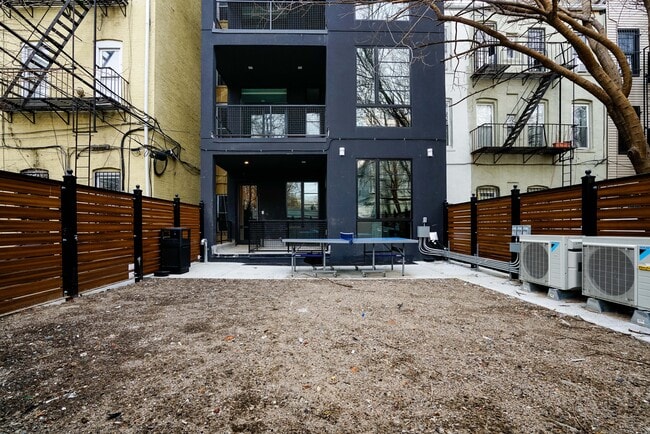 Building Photo - 435 Wilson Ave