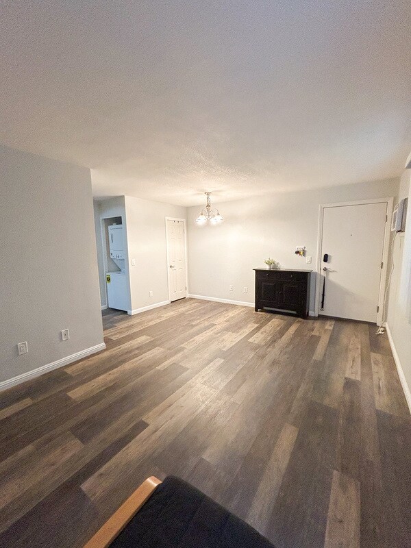 Foto del edificio - 5252 Orange Ave