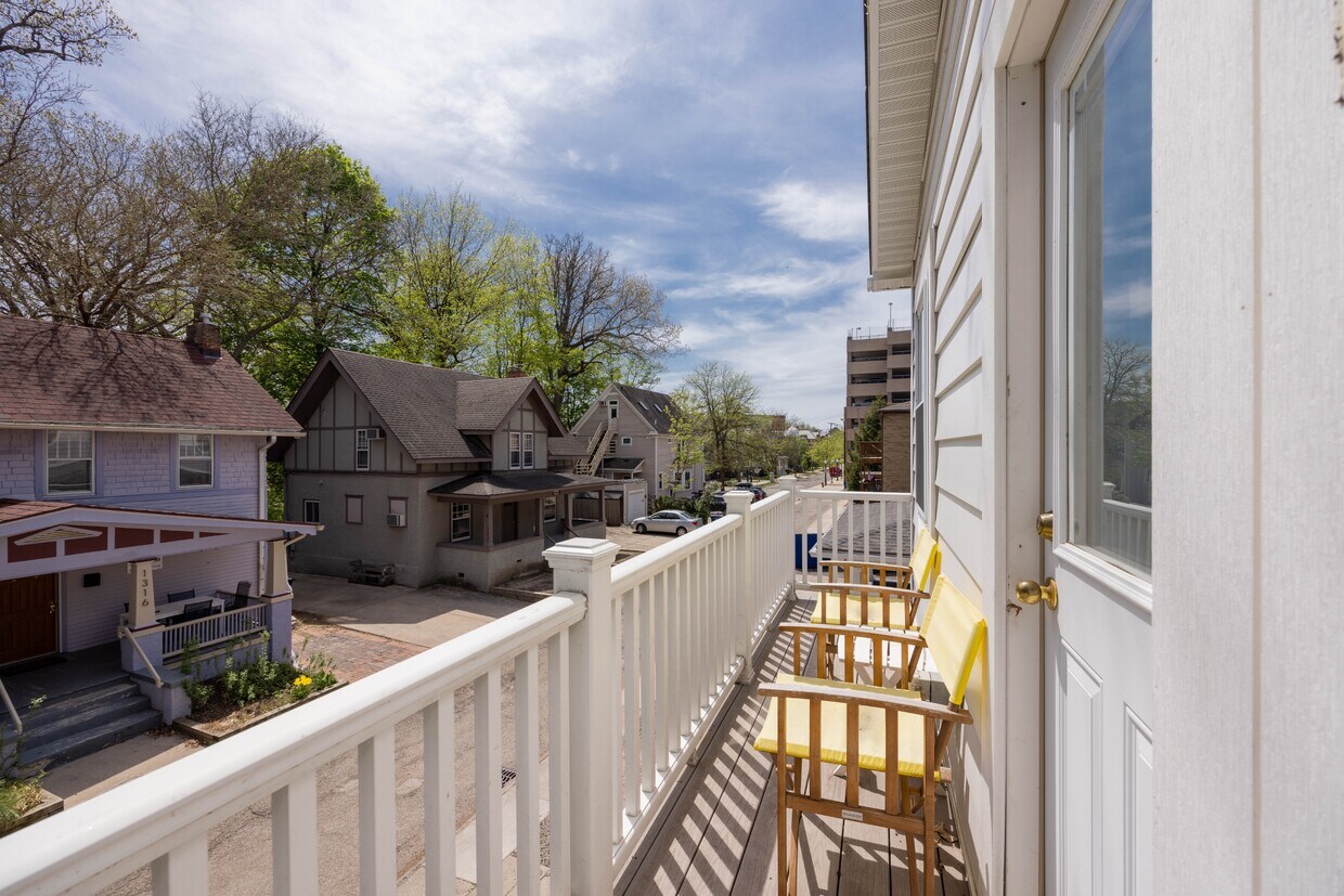 Foto principal - 1317 Forest Ct