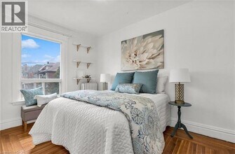 Building Photo - 100 Dunsmure Rd