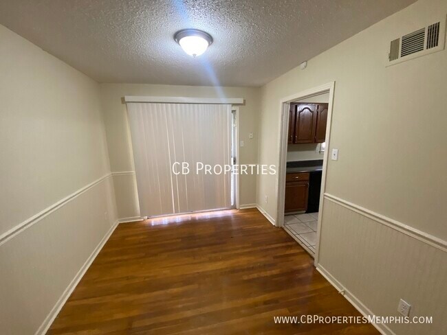 Foto del edificio - 3449 Lockwood St