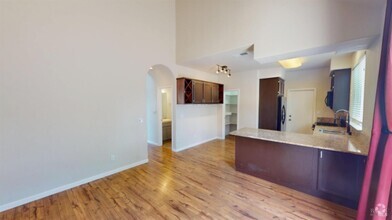 Building Photo - 2060 Pascal St