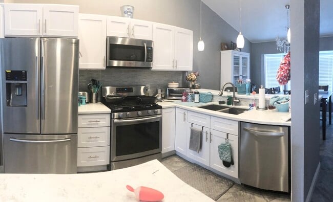 Building Photo - 11350 Foothill Blvd