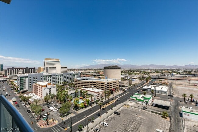 Building Photo - 150 S Las Vegas Blvd